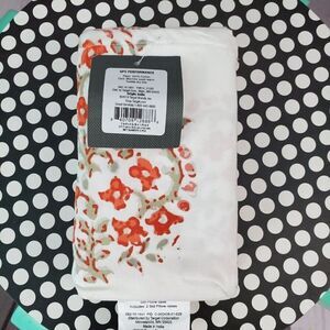 NWT Threshold Standard Pillowcase Set of 2 Cotton Floral Print